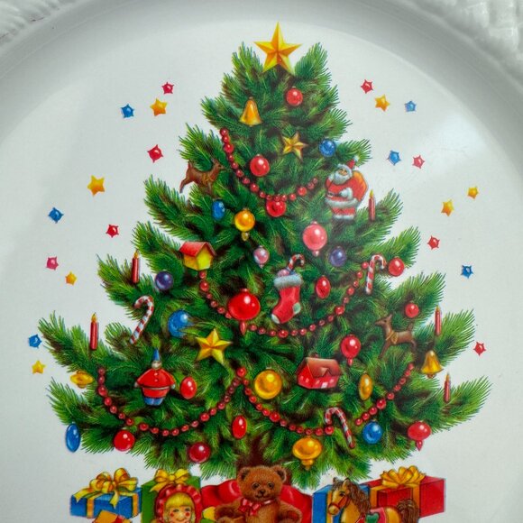 Vtg Plastic White Round Plate Basket Weave Edges Christmas Tree Imagery 11inches - Picture 14 of 14